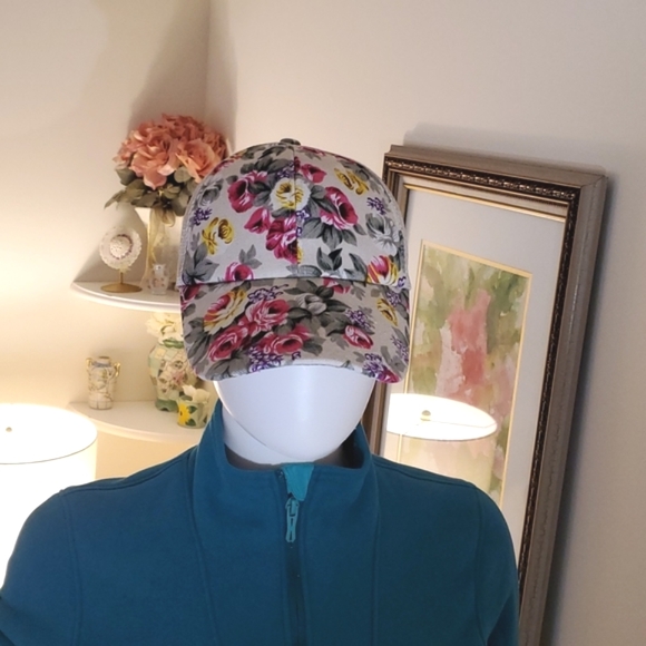 NEW Women's Adjustable Floral Canvas & Mesh Ballcap - Picture 4 of 16
